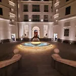 Mariana Luxury *