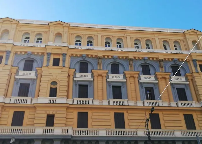 Mariana Luxury * Νάπολη